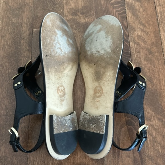 Michael Kors Heidi Floral Flat Thong Sandal Black size 7.5 - Picture 8 of 8